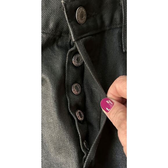 Levi’s Icon Button Fly Raw Hem Coated Denim Black Mini Skirt 29X14 - Picture 2 of 8